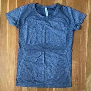Athleta Women’s Gray Performance Workout Jersey - Size Small